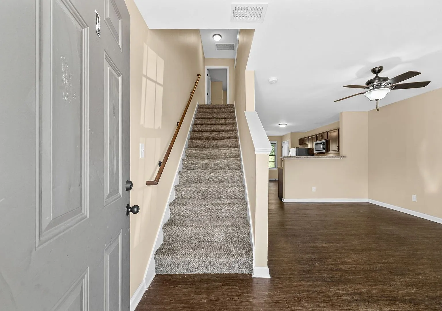 161 Center Pointe Drive — Photo 2