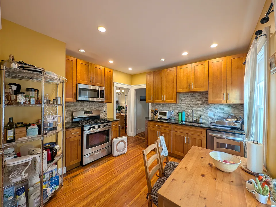 428 Main St #1