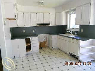 5th image of 17251 Cicotte Ave