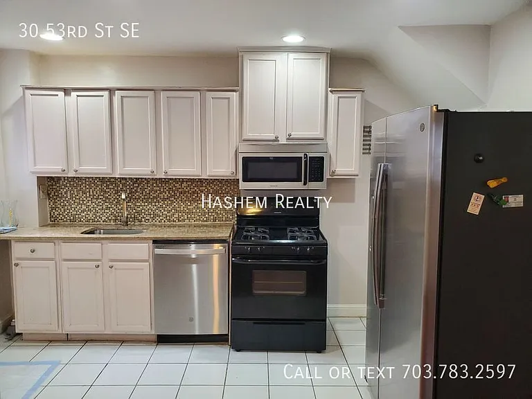 30 53rd St SE — Photo 4
