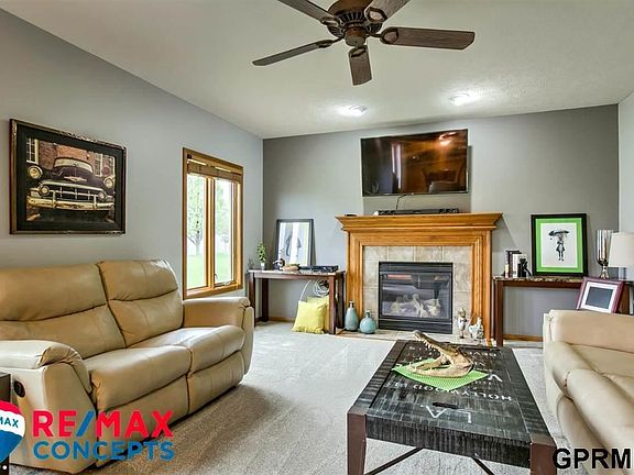5th image of 9637 Saint Gregory Cir