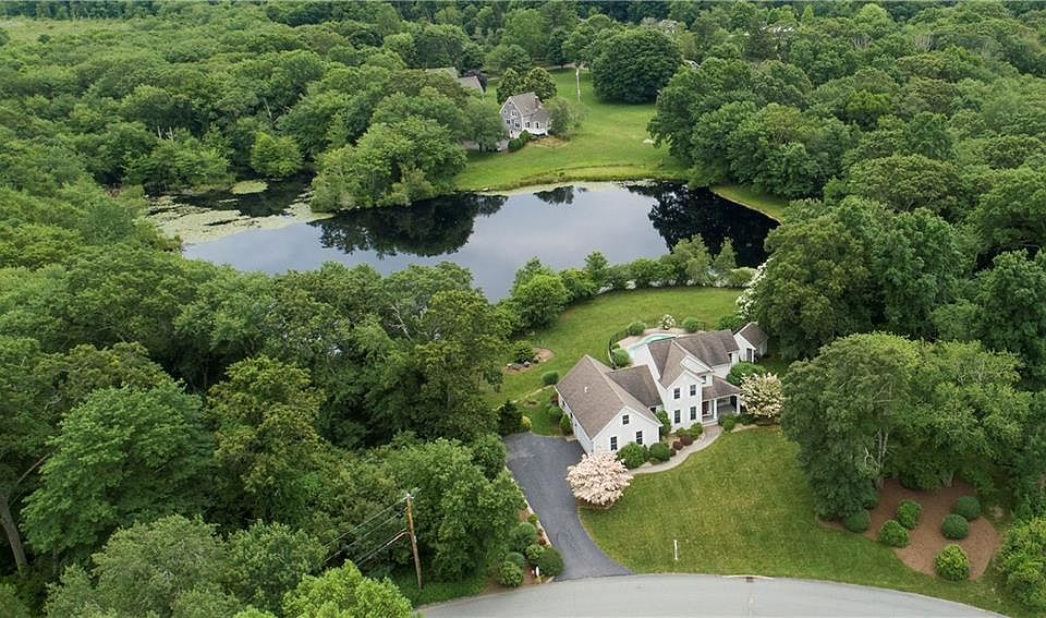 1st image of 570 Glen Hill Dr