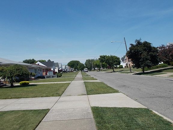 5th image of 13120 Darlington Ave