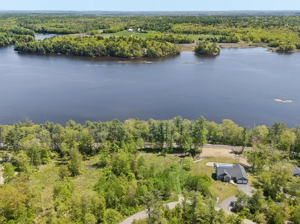 57 Bay Field Road, Woolwich, ME 04579
