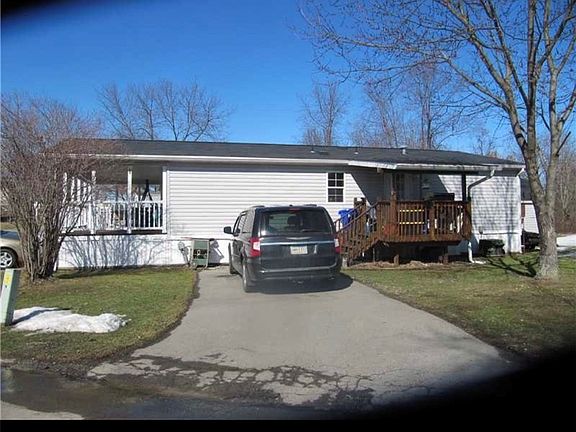 3rd image of 601 Country Vue Ct