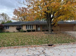 1610 S Lynnwood Dr, Decatur, IL 62521