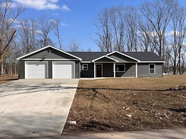 136 Walnut St, Jonesville, MI 49250