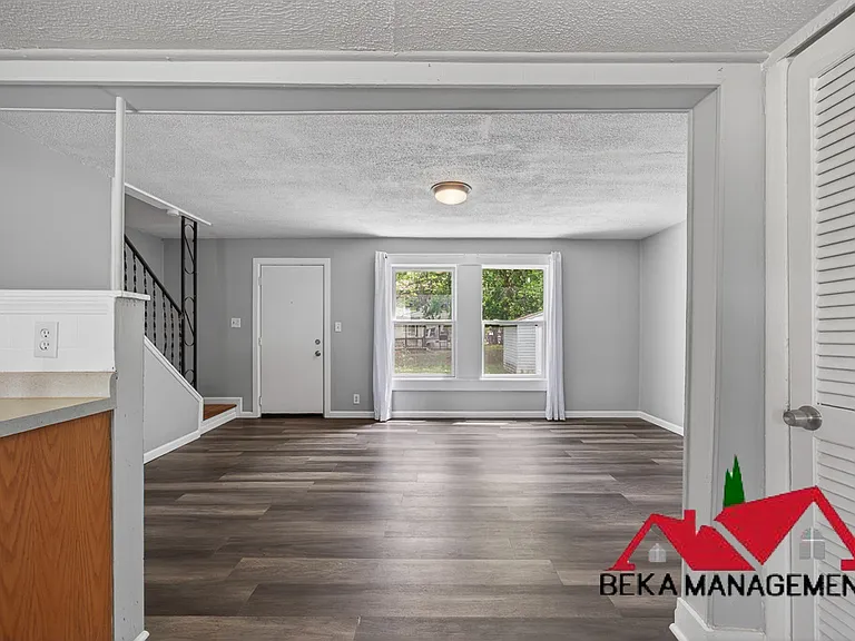 2264 Delton Ct — Photo 18
