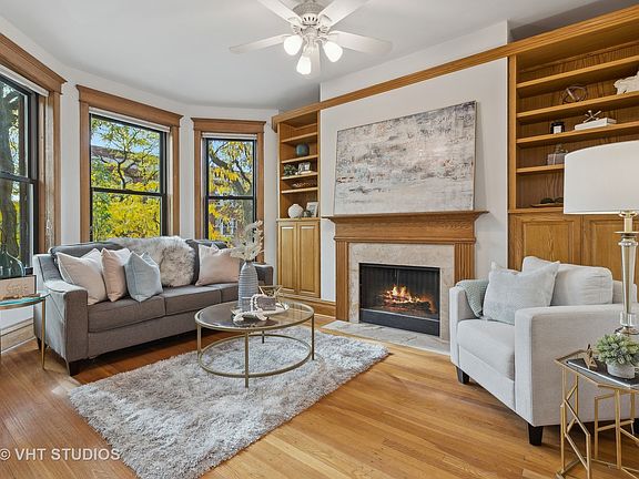 2nd image of 1050 W Berwyn Ave #2