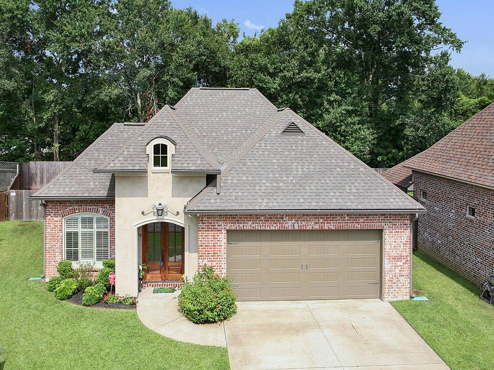 1st image of 210 La Villa Cir