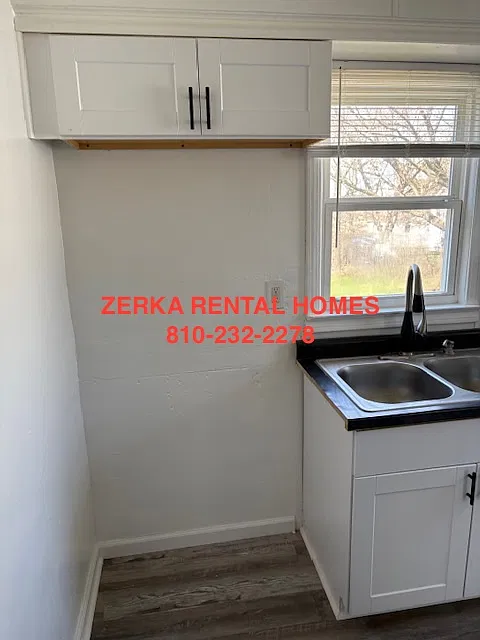 3 bed, 1120 sqft, $1,350 — Photo 2