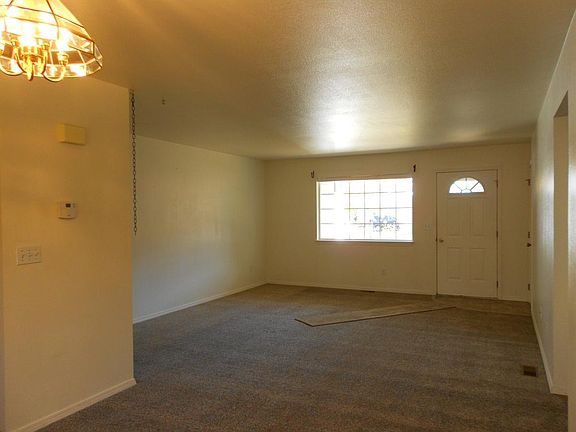 3rd image of 1577 Northwood Dr