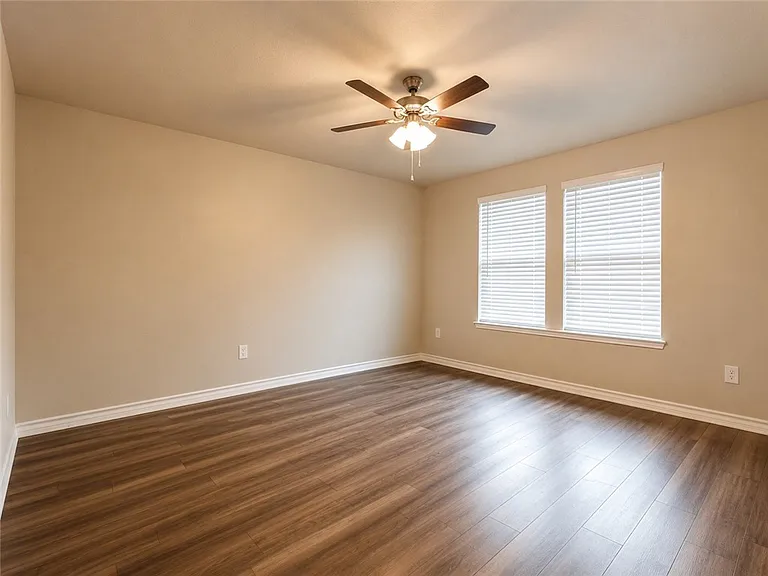 1417 Maverick Rd — Photo 5