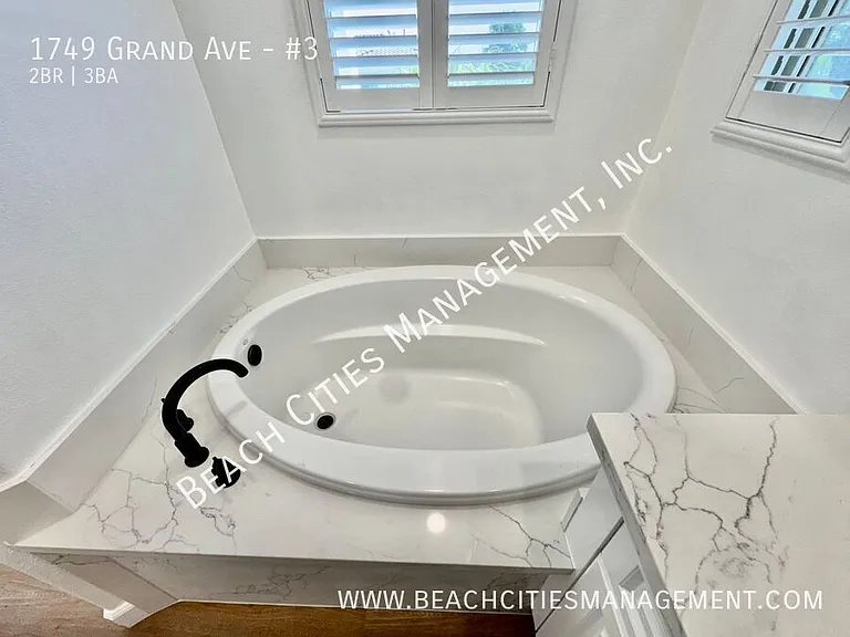 1749 Grand Ave #3 — Photo 35
