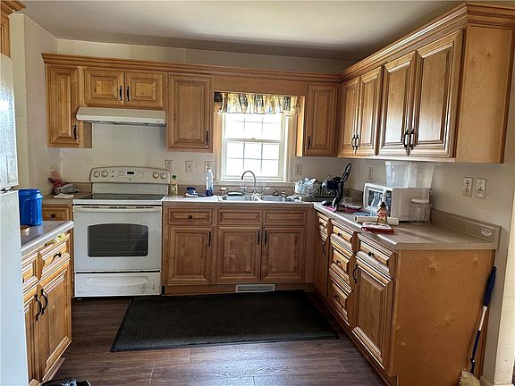 3rd image of 45 W Glennis Dr