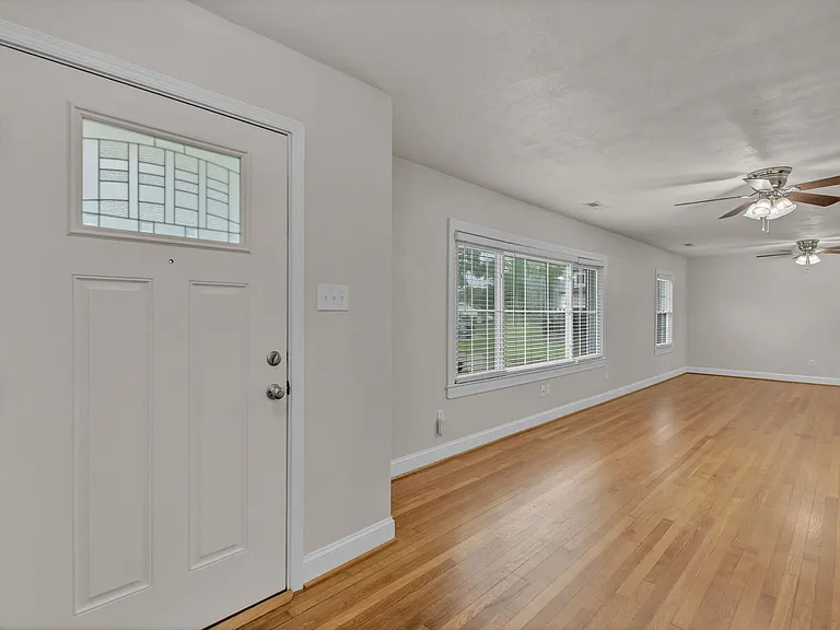 525 Dove Dr — Photo 9