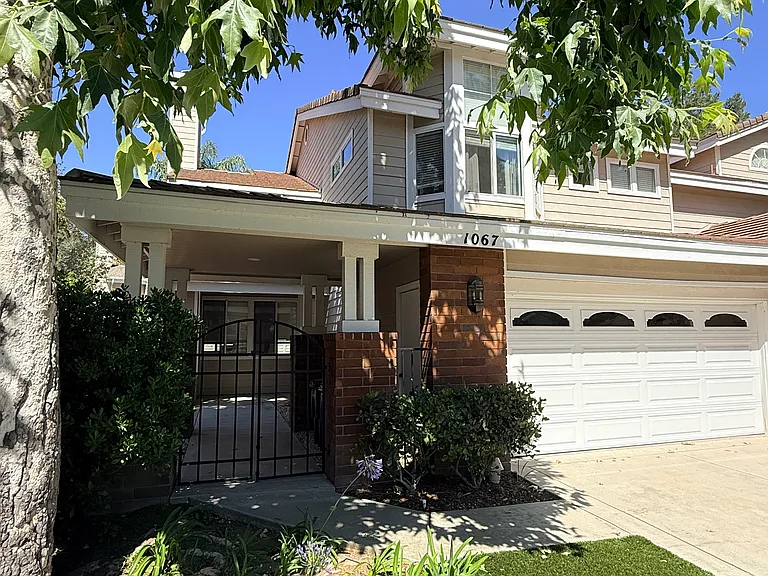 1067 Terrace Hill Cir — Photo 1