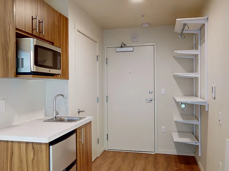 Plaza Apartments — Photo 120