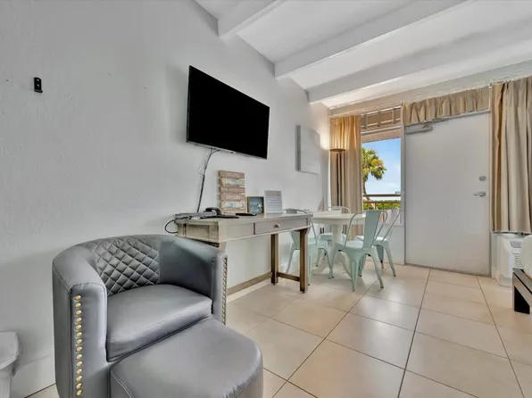 611 Destiny Dr, Ruskin, FL