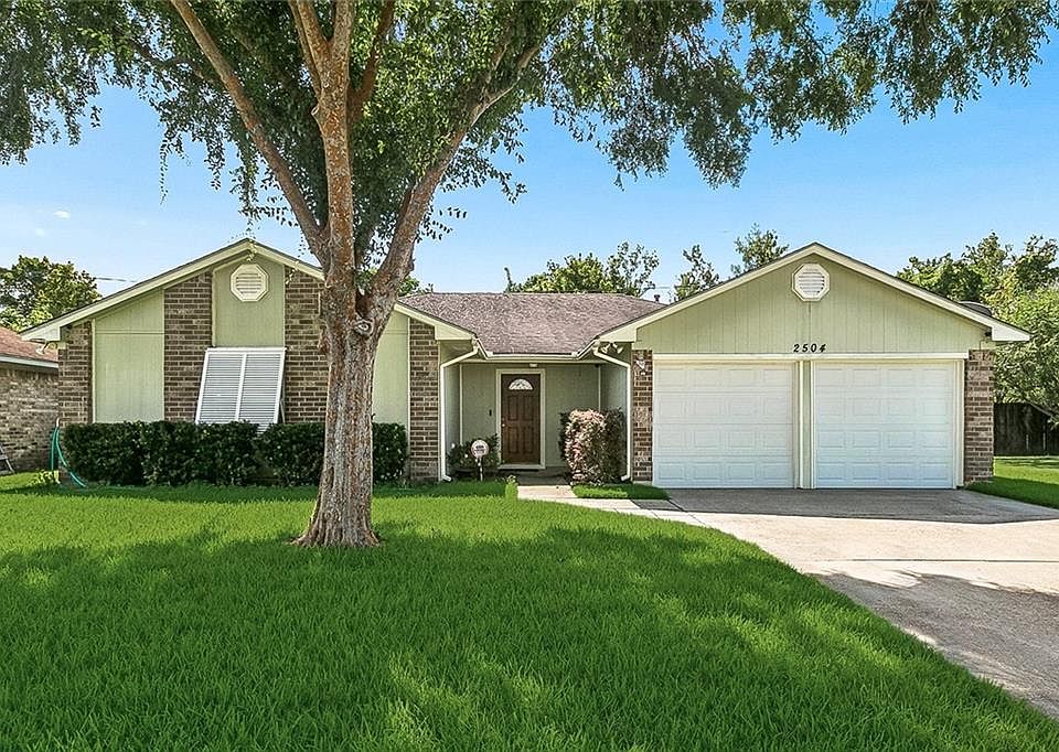 1st image of 2504 English Colony Dr