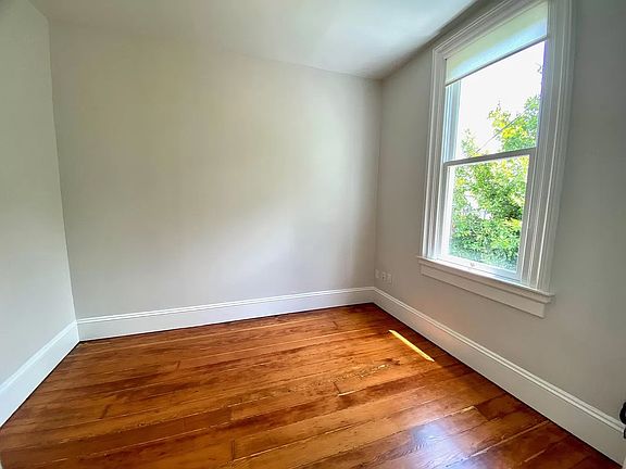 2nd image of 210 Rose St #1/2