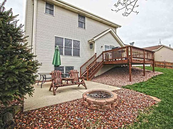2nd image of 4995 Park Valley Dr