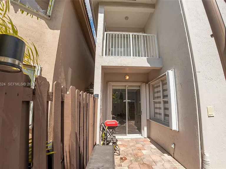 7333 NW 113th Ct — Photo 25