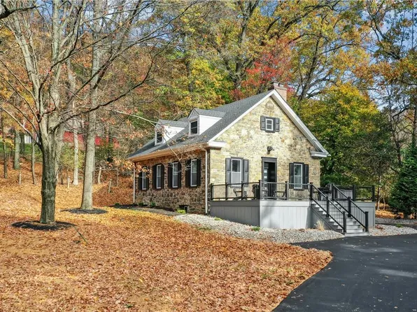 2239 Wassergass Rd, Hellertown, PA 18055