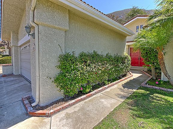 5th image of 6008 Gitana Ave