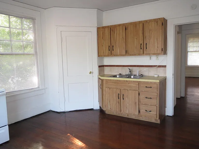 2024 Forbes St — Photo 6