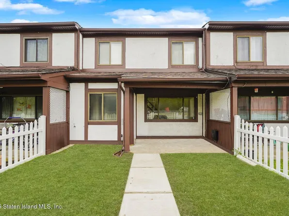 132 Parkview Loop, Staten Island, NY 10314