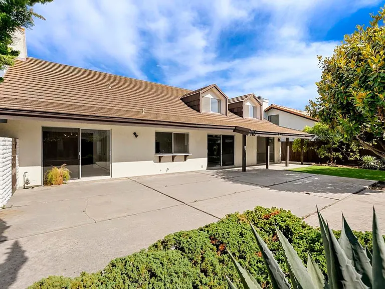 16138 Via Madera Circa E — Photo 37