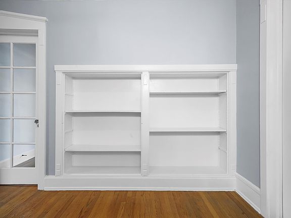 4th image of 4722 S Greenwood Ave APT 3W