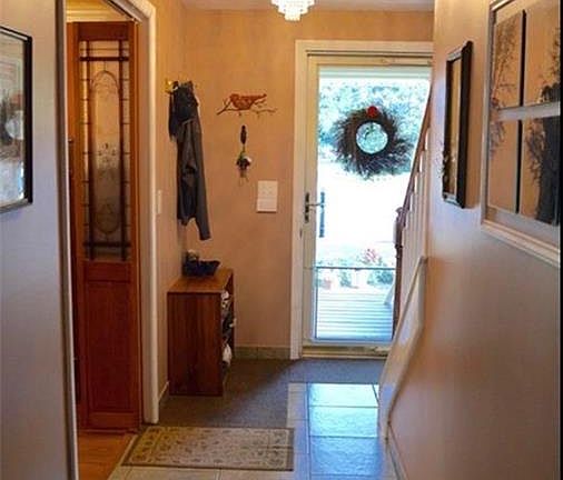 4th image of 4969 Surrey Ln