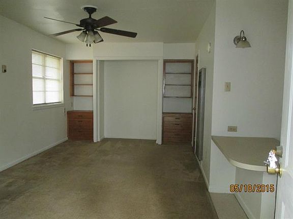 3rd image of 681 En 15th St APT B