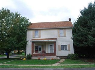 207 Railroad St, Evans City, PA 16033