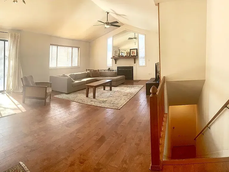 1451 S Dahlia St — Photo 4