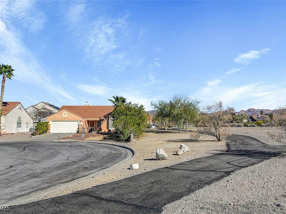 1st image of 540 Viva Serenade Way