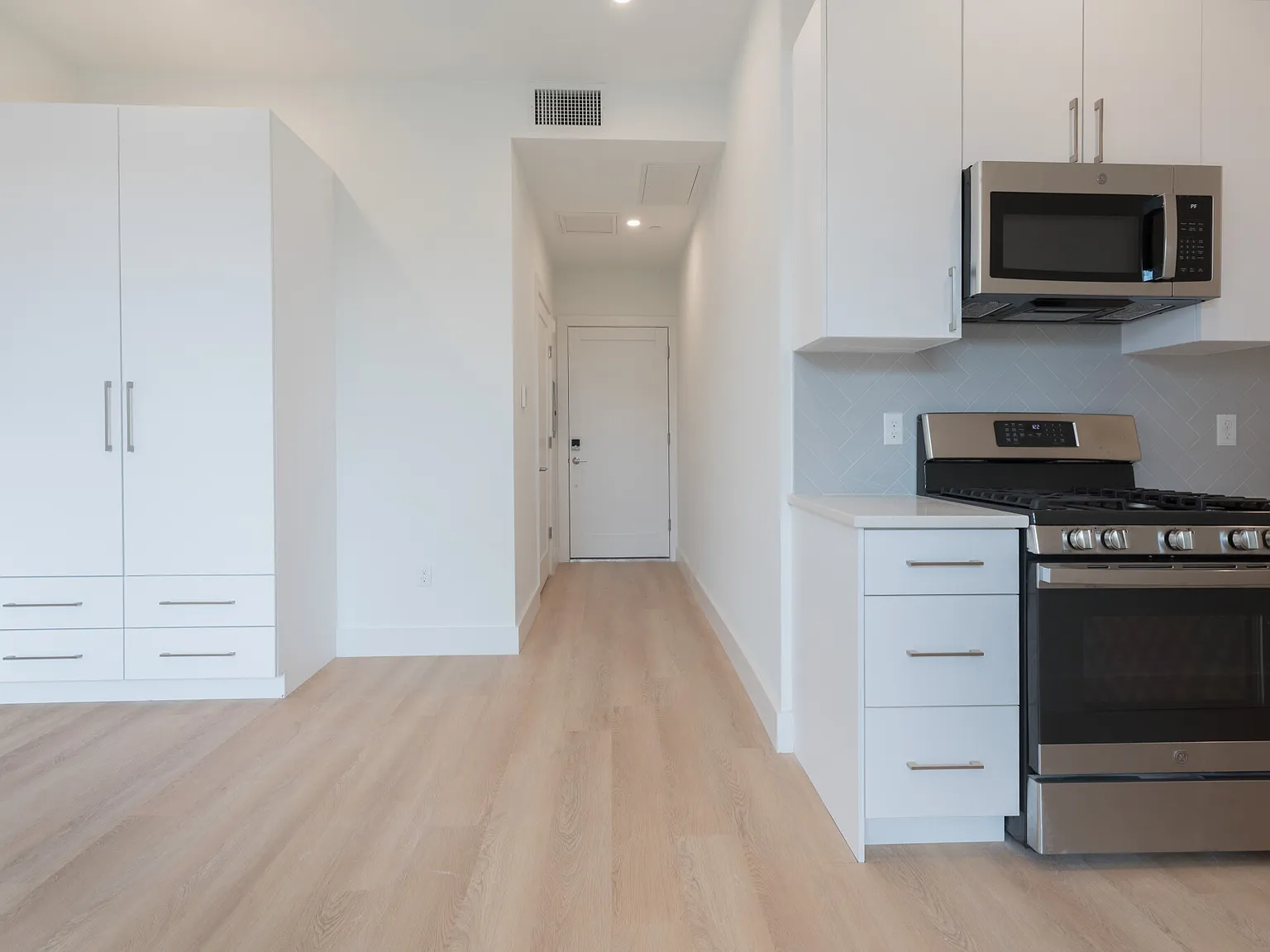 Studio, 336 sqft, $2,150 — Photo 2