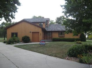 100 Parkwood Cir, Fort Dodge, IA 50501