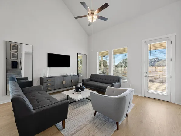 432 Tinto St, Leander, TX 78641