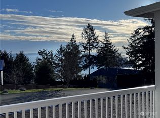 1235 Rosemont Dr, Oak Harbor, WA 98277