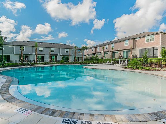 Zero-Entry Swimming Pool