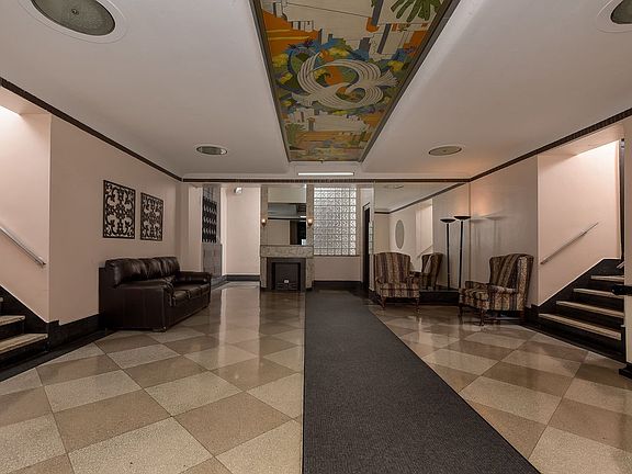 3rd image of 55 E 190th St APT 33