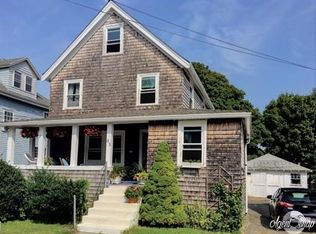 45 H St, Hull, MA 02045