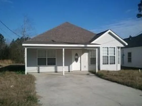 8184 Jeff Davis Dr, Bay Saint Louis, MS 39520