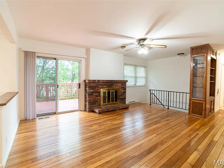1226 Wissmann Dr — Photo 7