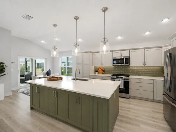 6892 Ayralia, Okahumpka, FL