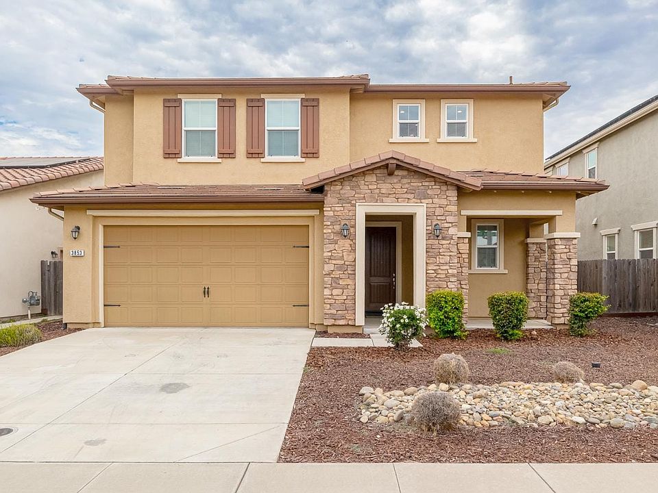 1st image of 3853 Banyan Tree Dr