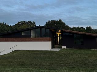 8198 Strawberry Hill Rd, Odessa, MO 64076